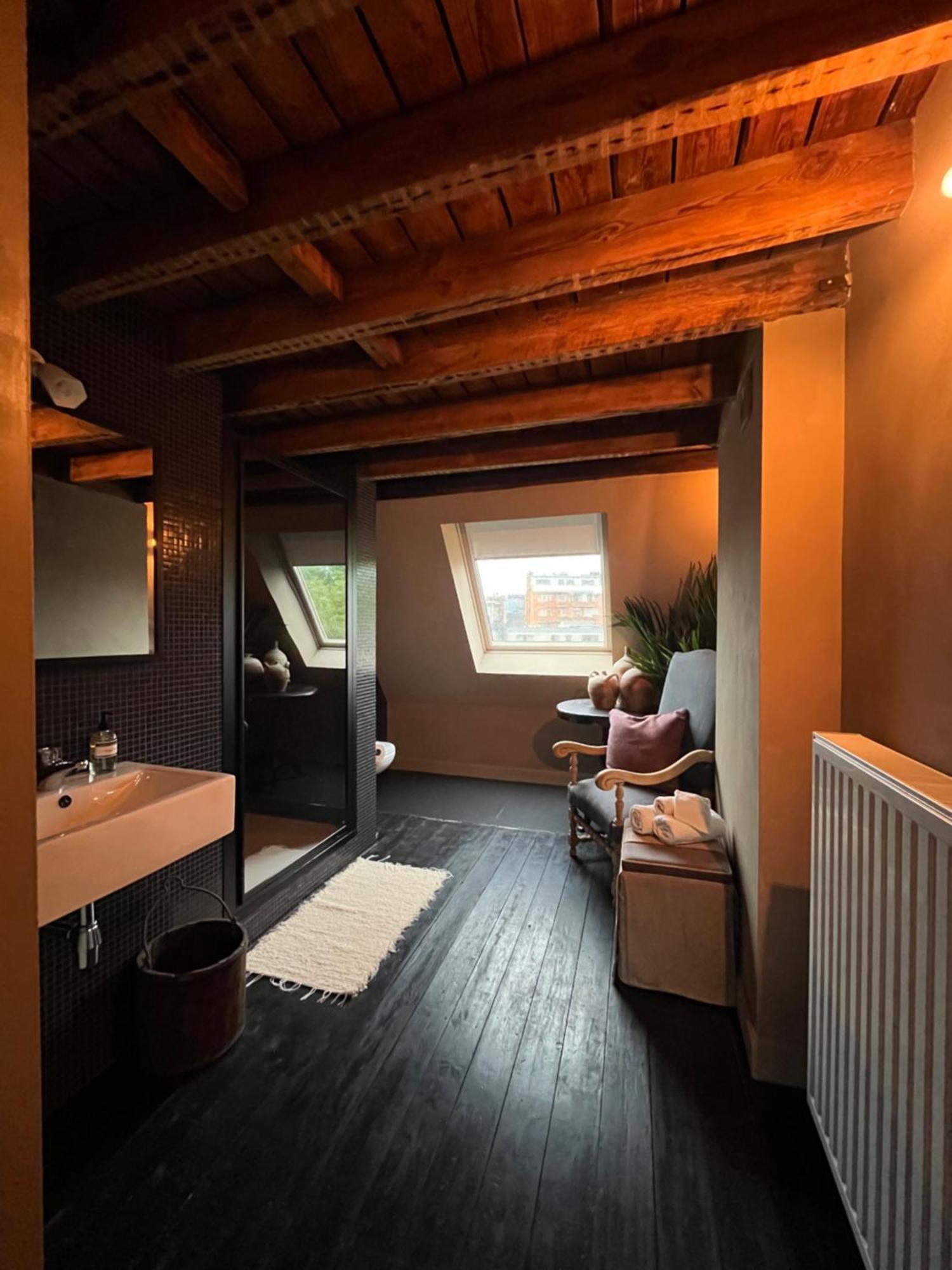 Guesthouse Nights By Morpheus Antwerp Luaran gambar