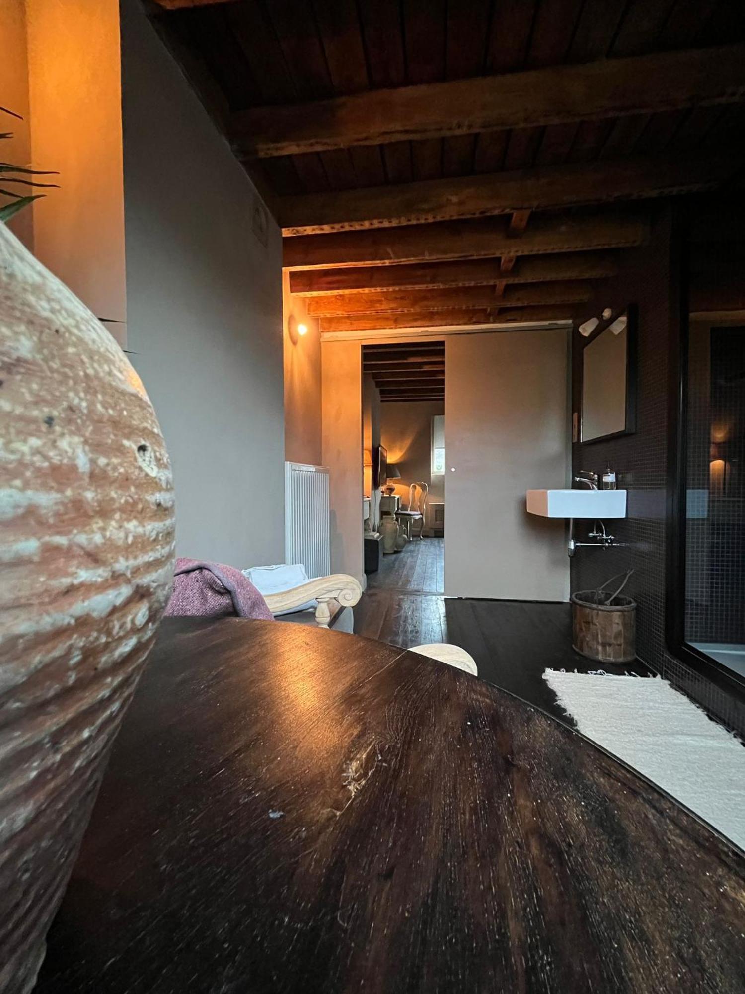 Guesthouse Nights By Morpheus Antwerp Luaran gambar
