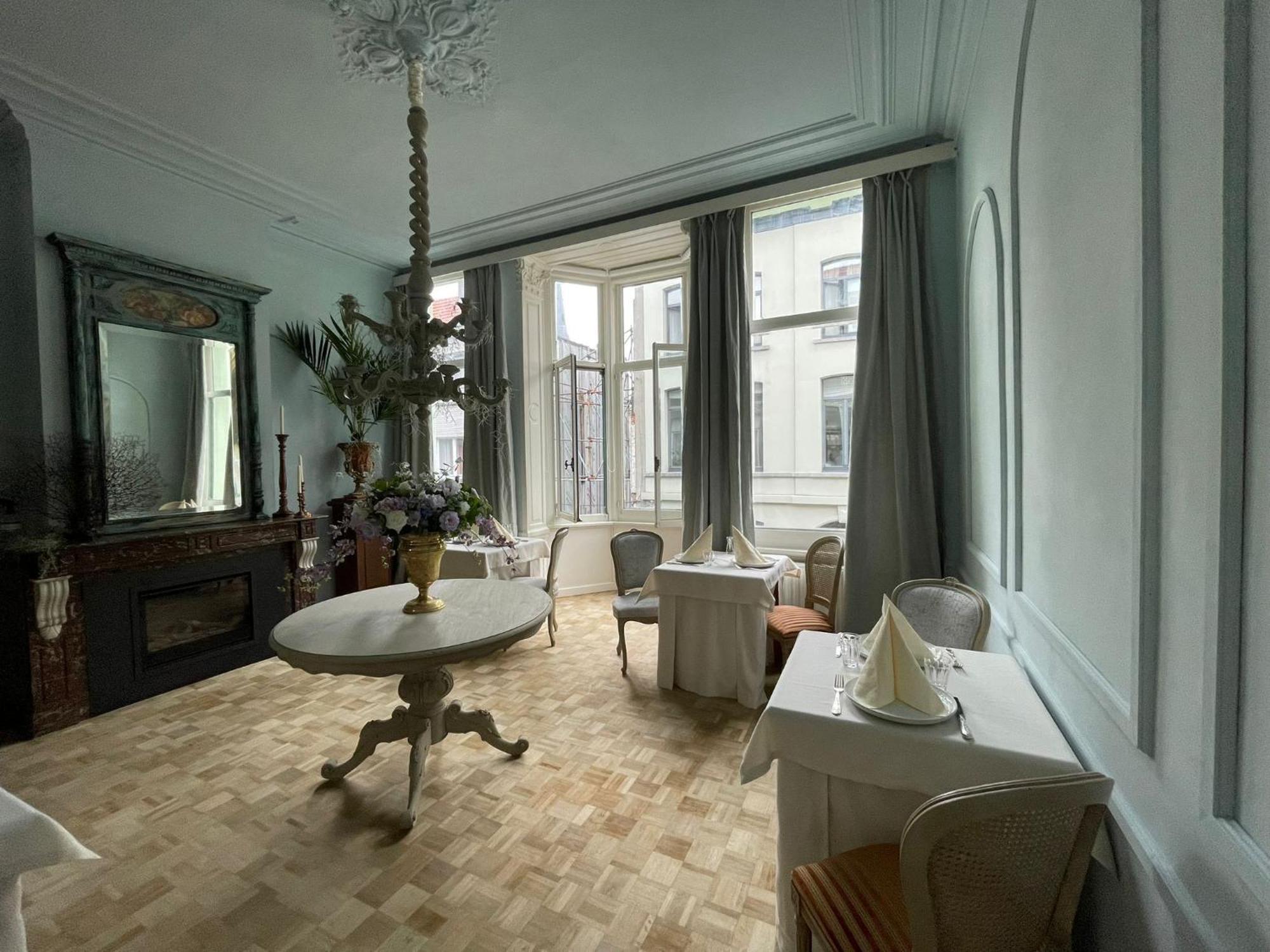 Guesthouse Nights By Morpheus Antwerp Luaran gambar